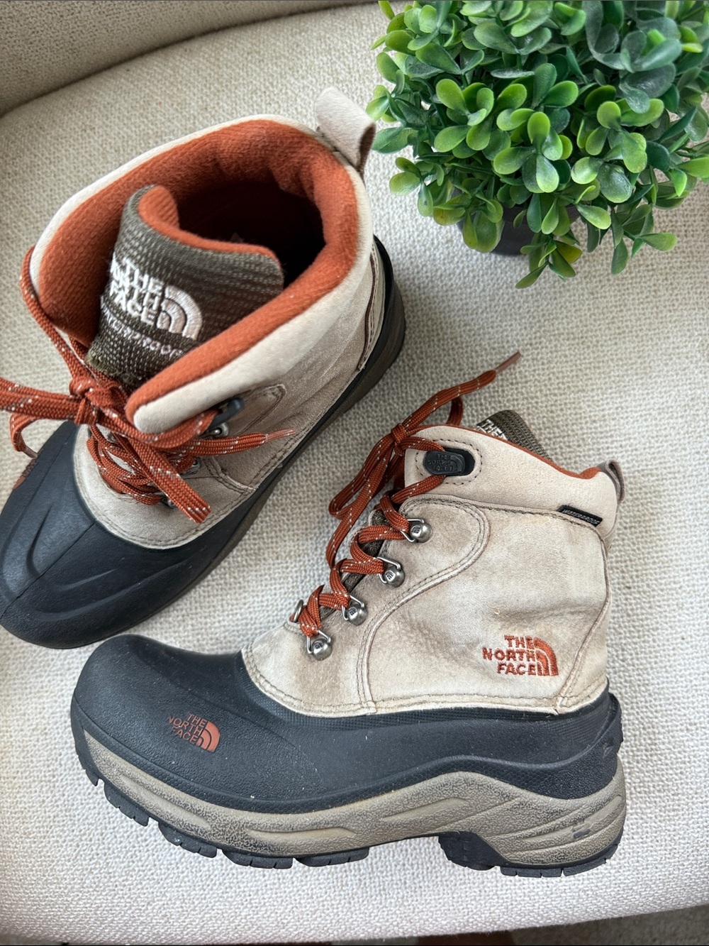 The North Face Kids Tan and Orange Insulated Hiking Boots kids 4